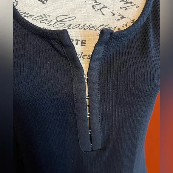 Torrid Everyday Ribbed Scoop Neck Hook and Eye Tank- 1X- Black NWT! 🖤 - Picture 2 of 13